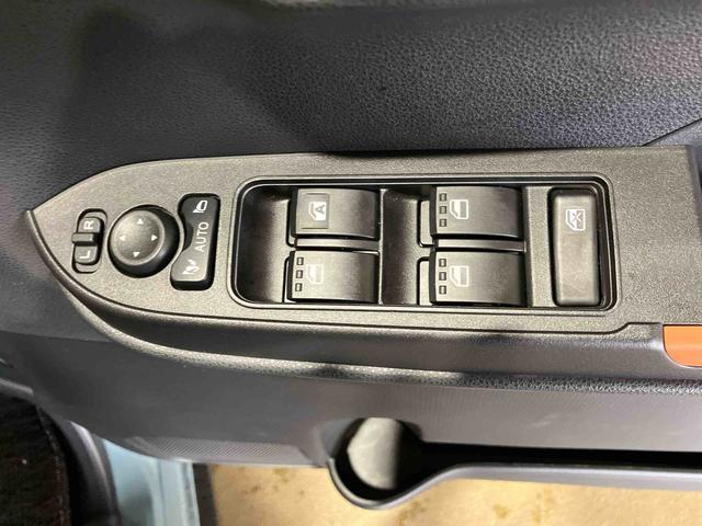 タントファンクロス（車内　消臭・抗菌　処理済）　衝突被害軽減システム　４ＷＤ　両側パワースライドドア　パノラマモニター　アルミホイール　キーフリーシステム（新潟県）の中古車