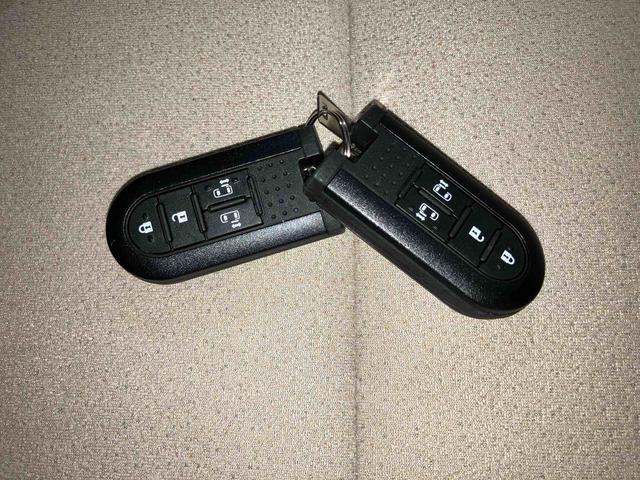 ムーヴキャンバスGホワイトアクセントVS SAIII(車内 消臭・抗菌 処理済) 衝突被害軽減システム 4WD 両側パワースライドドア ナビ パノラマモニター キーフリーシステム(新潟県)の中古車