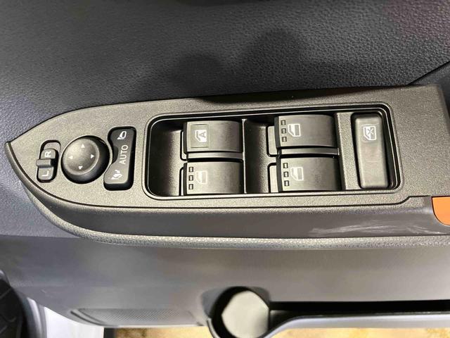 タントファンクロス（車内　消臭・抗菌　処理済）　衝突被害軽減システム　４ＷＤ　両側パワースライドドア　バックカメラ　アルミホイール　キーフリーシステム（新潟県）の中古車