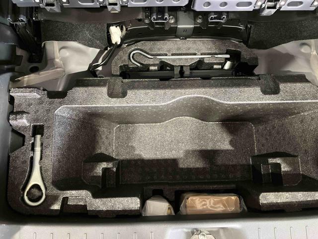 ムーヴキャンバスＸリミテッドメイクアップ　ＳＡIII（車内　消臭・抗菌　処理済）　衝突被害軽減システム　両側パワースライドドア　ナビ　パノラマモニター　アルミホイール　キーフリーシステム（新潟県）の中古車