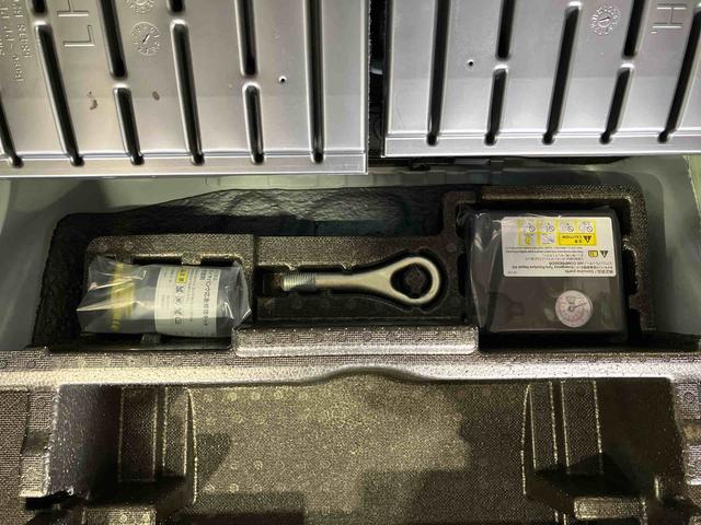 ムーヴＧ（車内　消臭・抗菌　処理済）　衝突被害軽減システム　４ＷＤ　片側パワースライドドア　ナビ　バックカメラ　アルミホイール　キーフリーシステム（新潟県）の中古車