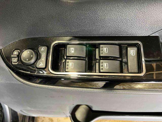 タントカスタムＸ（車内　消臭・抗菌　処理済）　衝突被害軽減システム　４ＷＤ　両側パワースライドドア　ナビ　バックカメラ　アルミホイール　キーフリーシステム（新潟県）の中古車