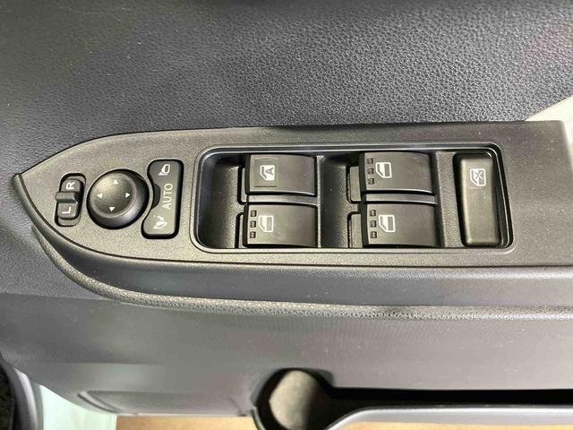 タントＸ（車内　消臭・抗菌　処理済）　衝突被害軽減システム　４ＷＤ　片側パワースライドドア　ナビ　バックカメラ　キーフリーシステム（新潟県）の中古車