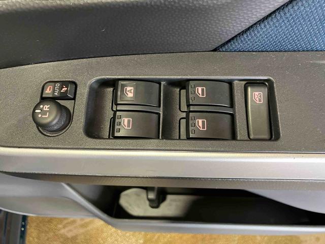 トールカスタムＧ　ターボ（車内　消臭・抗菌　処理済）　衝突被害軽減システム　両側パワースライドドア　両側パワースライドドア　ナビ　バックカメラ　アルミホイール　キーフリーシステム（新潟県）の中古車