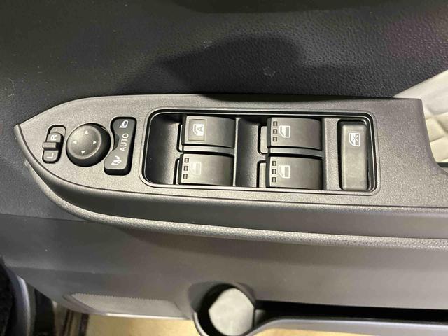 タントＸ（車内　消臭・抗菌　処理済）　衝突被害軽減システム　４ＷＤ　片側パワースライドドア　ナビ　バックカメラ　キーフリーシステム（新潟県）の中古車