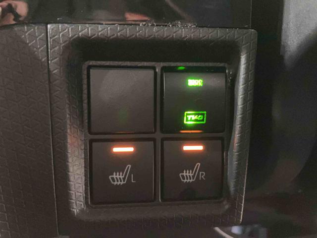 タントカスタムＸ（車内　消臭・抗菌　処理済）　衝突被害軽減システム　４ＷＤ　両側パワースライドドア　ナビ　パノラマモニター　アルミホイール　キーフリーシステム（新潟県）の中古車