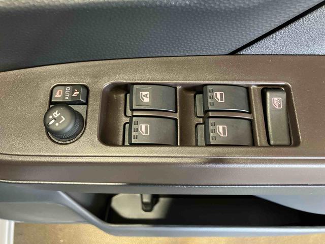 トールＸ　ＳＡIII（車内　消臭・抗菌　処理済）　衝突被害軽減システム　４ＷＤ　片側パワースライドドア　ナビ　バックカメラ　キーフリーシステム（新潟県）の中古車