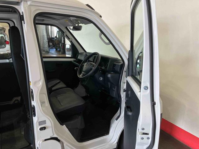 ハイゼットカーゴスペシャル(車内 消臭・抗菌 処理済) 4WD 5速マニュアル 両側スライドドア(新潟県)の中古車
