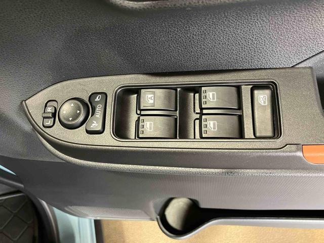 タントファンクロス（車内　消臭・抗菌　処理済）　衝突被害軽減システム　４ＷＤ　両側パワースライドドア　バックカメラ　アルミホイール　キーフリーシステム（新潟県）の中古車