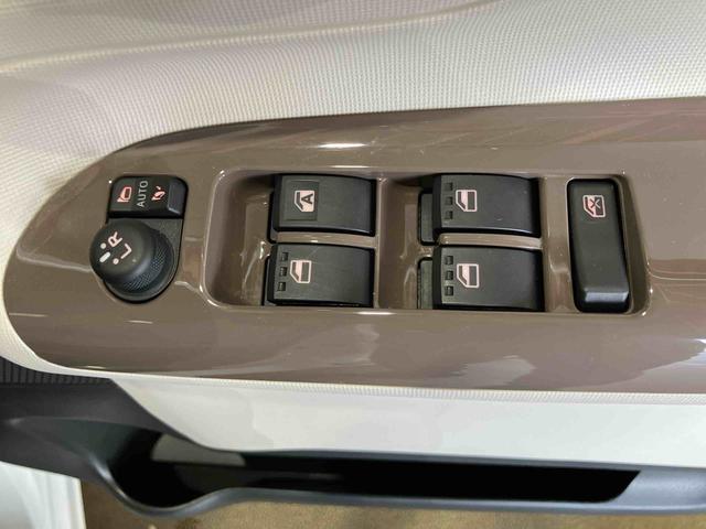 ムーヴキャンバスGメイクアップVS SAIII(車内 消臭・抗菌 処理済) 衝突被害軽減システム 4WD 両側パワースライドドア ナビ パノラマモニター キーフリーシステム(新潟県)の中古車