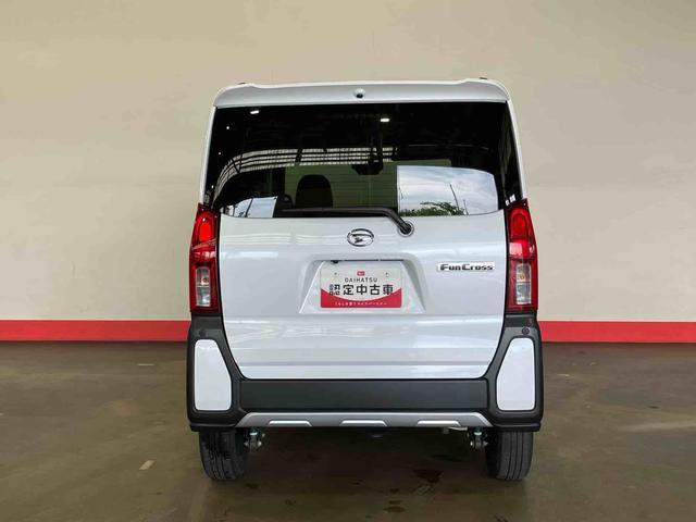 タントファンクロス（車内　消臭・抗菌　処理済）　衝突被害軽減システム　４ＷＤ　両側パワースライドドア　バックカメラ　アルミホイール　キーフリーシステム（新潟県）の中古車