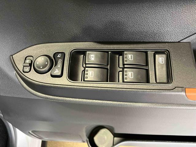 タントファンクロス（車内　消臭・抗菌　処理済）　衝突被害軽減システム　４ＷＤ　両側パワースライドドア　バックカメラ　アルミホイール　キーフリーシステム（新潟県）の中古車