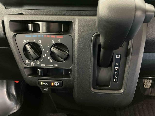 ハイゼットカーゴＤＸ（車内　消臭・抗菌　処理済）　衝突被害軽減システム　４ＷＤ　両側スライドドア　キーレスエントリー（新潟県）の中古車