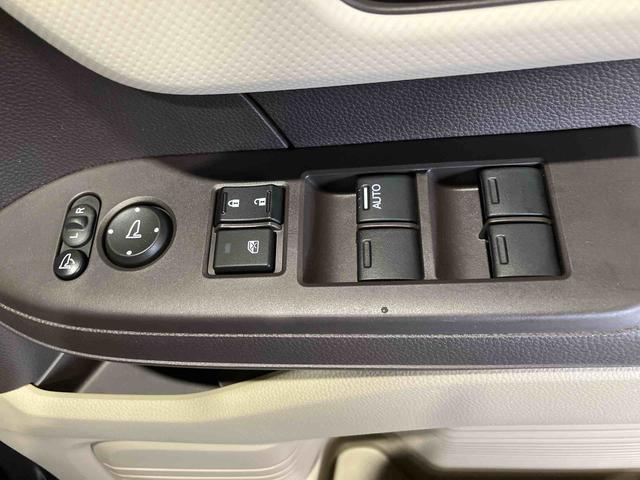 Ｎ−ＢＯＸＧ・Ｌターボホンダセンシング（車内　消臭・抗菌　処理済）　衝突被害軽減システム　４ＷＤ　両側パワースライドドア　アダプティブクルーズコントロール　ナビ　バックカメラ　スマートキー（新潟県）の中古車