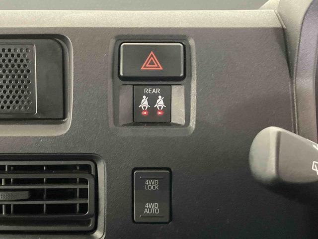 ハイゼットカーゴＤＸ（車内　消臭・抗菌　処理済）　衝突被害軽減システム　４ＷＤ　両側スライドドア　キーレスエントリー（新潟県）の中古車