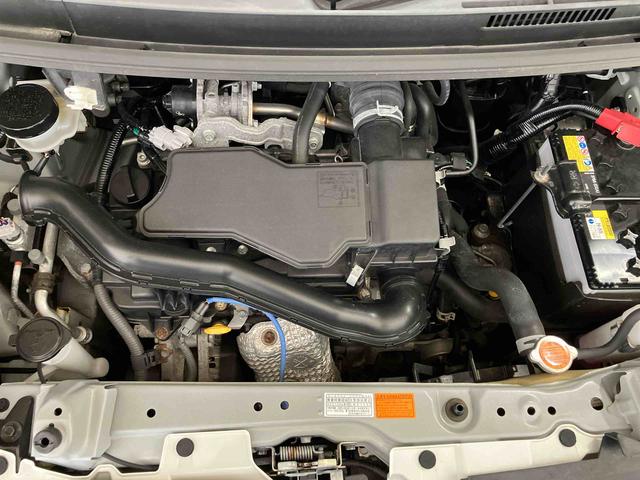 トールカスタムＧ（車内　消臭・抗菌　処理済）　衝突被害軽減システム　４ＷＤ　両側パワースライドドア　ナビ　バックカメラ　アルミホイール　キーフリーシステム（新潟県）の中古車