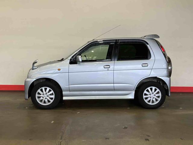 テリオスキッドカスタムＬ（車内　消臭・抗菌　処理済）　４ＷＤ　５速マニュアル　ナビ　キーレスエントリー（新潟県）の中古車
