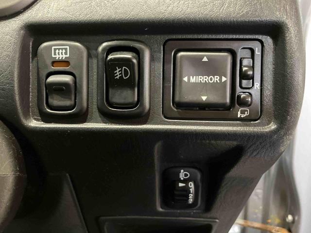 テリオスキッドカスタムＬ（車内　消臭・抗菌　処理済）　４ＷＤ　５速マニュアル　ナビ　キーレスエントリー（新潟県）の中古車
