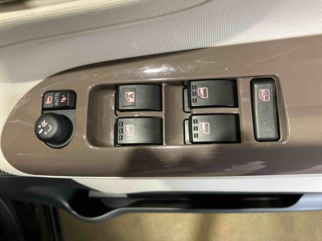 ムーヴキャンバスＸリミテッドメイクアップ　ＳＡIII（車内　消臭・抗菌　処理済）　衝突被害軽減システム　４ＷＤ　両側パワースライドドア　ナビ　バックカメラ　キーフリーシステム（新潟県）の中古車
