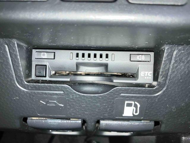 トールカスタムＧ（車内　消臭・抗菌　処理済）　衝突被害軽減システム　４ＷＤ　両側パワースライドドア　ナビ　パノラマモニター　アルミホイール　キーフリーシステム（新潟県）の中古車
