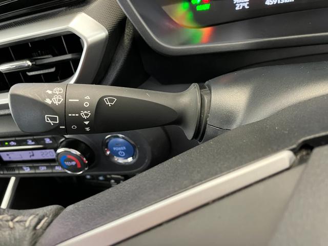 ロッキープレミアムＧ　ＨＥＶワンオーナー　純正ナビ　純正ＥＴＣ　純正ドライブレコーダー　パノラマモニター　運転席・助手席シートヒーター　アダプティブクルーズコントロール　純正１７インチアルミホイール　電動パーキングブレーキ（香川県）の中古車
