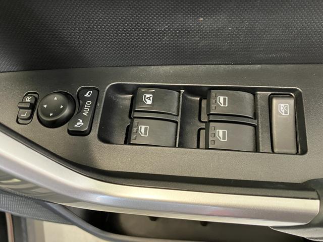 ロッキープレミアムＧ　ＨＥＶワンオーナー　純正ナビ　純正ＥＴＣ　純正ドライブレコーダー　パノラマモニター　運転席・助手席シートヒーター　アダプティブクルーズコントロール　純正１７インチアルミホイール　電動パーキングブレーキ（香川県）の中古車