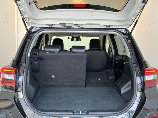 ロッキープレミアムＧ　ＨＥＶワンオーナー　純正ナビ　純正ＥＴＣ　純正ドライブレコーダー　パノラマモニター　運転席・助手席シートヒーター　アダプティブクルーズコントロール　純正１７インチアルミホイール　電動パーキングブレーキ（香川県）の中古車