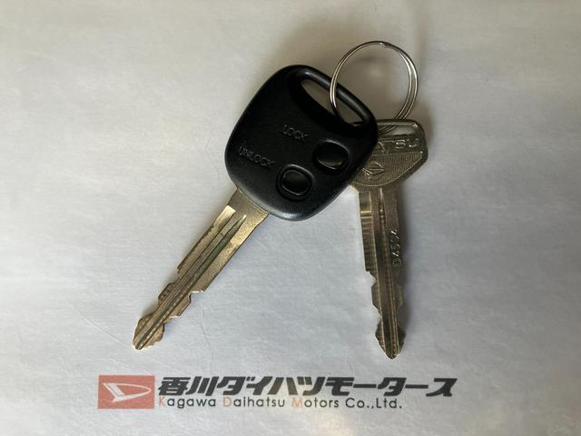 テリオスキッドカスタムＸ純正ナビ（リモコン付き）　純正ＥＴＣ　４ＷＤ　ターボ　キーレスエントリー　電動格納ミラー　純正１５インチアルミホイール　ハロゲンヘッドライト　メンテナンスノート（香川県）の中古車