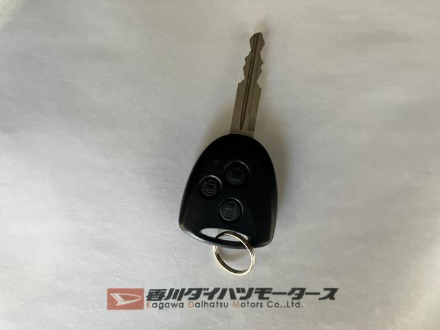 アトレーワゴンカスタムターボＲＳリミテッド　ＳＡIIIワンオーナー　ターボ　４ＷＤ　純正ナビ　純正ＥＴＣ　純正ドライブレコーダー　左側パワースライドドア　キーレスエントリー　純正１３インチアルミホイール　ＬＥＤヘッドランプ　取扱説明書　メンテナンスノート（香川県）の中古車