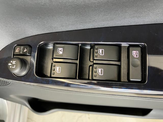 タントカスタムＲＳ　トップエディションＳＡIIIワンオーナー　ターボ　純正ナビ　社外ＥＴＣ　バックモニター　両側パワースライドドア　運転席シートヒーター　ＬＥＤヘッドランプ　純正１５インチアルミホイール　スマートキー　取扱説明書　メンテナンスノート（香川県）の中古車