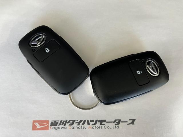 ロッキープレミアムＧ　ＨＥＶワンオーナー　パノラマモニター対応カメラ　アダプティブクルーズコントロール　電動パーキングブレーキ　運転席・助手席シートヒーター　ＬＥＤヘッドランプ　純正１７インチアルミホイール　スマートキー（香川県）の中古車