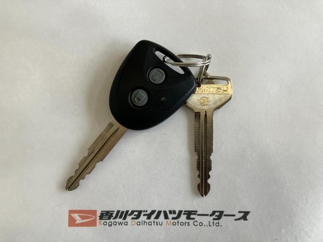 ハイゼットトラックＥＸＴワンオーナー　４ＷＤ　ハロゲンヘッドライト　キーレスエントリー　ラバーマット　バイザー　取扱説明書　メンテナンスノート（香川県）の中古車
