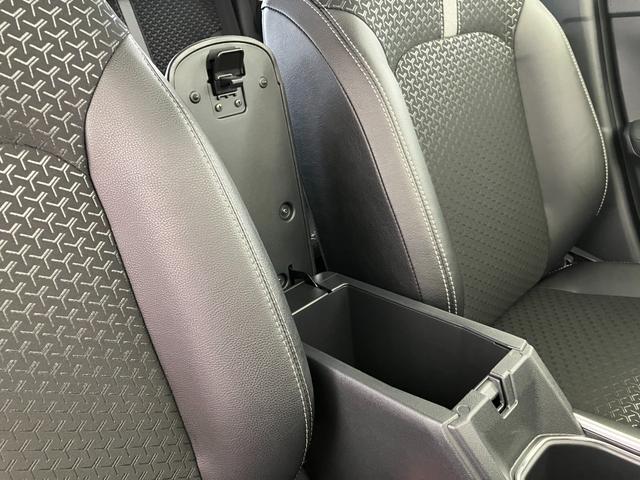 ロッキープレミアムＧ　ＨＥＶワンオーナー　パノラマモニター対応カメラ　アダプティブクルーズコントロール　運転席・助手席シートヒーター　電動パーキングブレーキ　オートブレーキホールド　純正１７インチアルミホイール　スマートキー（香川県）の中古車