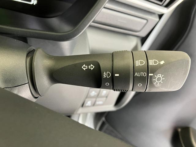 ロッキープレミアムＧ　ＨＥＶワンオーナー　パノラマモニター対応カメラ　アダプティブクルーズコントロール　運転席・助手席シートヒーター　電動パーキングブレーキ　オートブレーキホールド　純正１７インチアルミホイール　スマートキー（香川県）の中古車