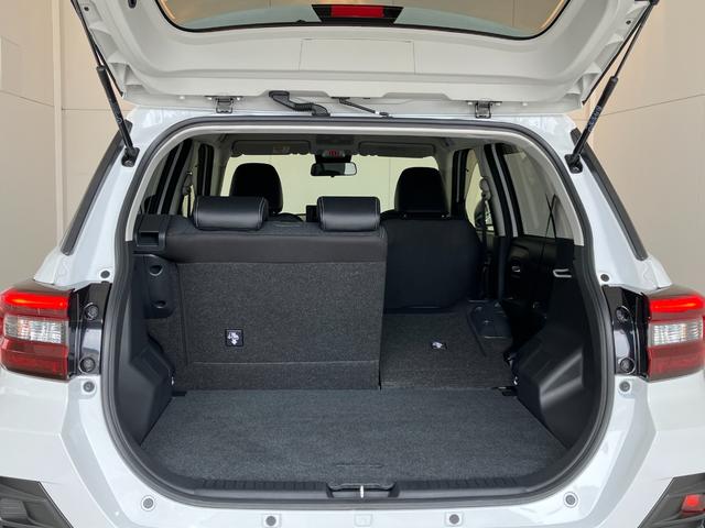 ロッキープレミアムＧ　ＨＥＶワンオーナー　パノラマモニター対応カメラ　アダプティブクルーズコントロール　運転席・助手席シートヒーター　電動パーキングブレーキ　オートブレーキホールド　純正１７インチアルミホイール　スマートキー（香川県）の中古車