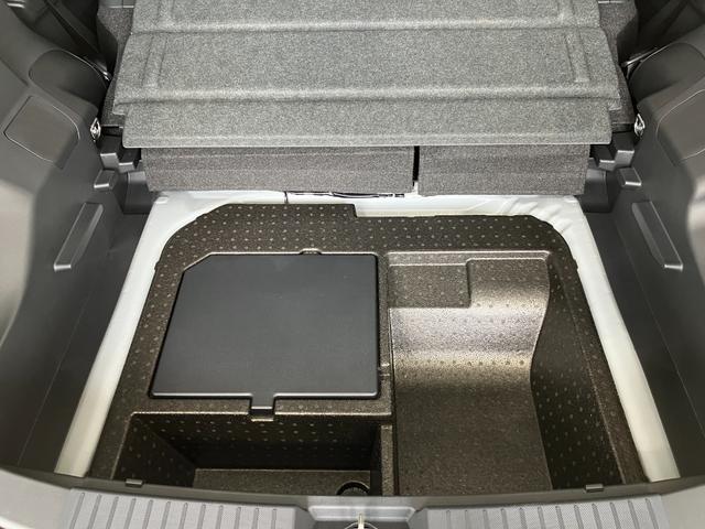 ロッキープレミアムＧ　ＨＥＶワンオーナー　パノラマモニター対応カメラ　アダプティブクルーズコントロール　運転席・助手席シートヒーター　電動パーキングブレーキ　オートブレーキホールド　純正１７インチアルミホイール　スマートキー（香川県）の中古車