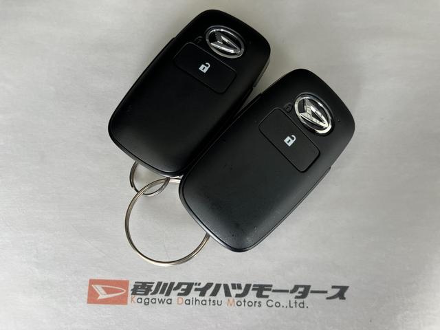 ロッキープレミアムＧ　ＨＥＶワンオーナー　パノラマモニター対応カメラ　アダプティブクルーズコントロール　運転席・助手席シートヒーター　電動パーキングブレーキ　オートブレーキホールド　純正１７インチアルミホイール　スマートキー（香川県）の中古車