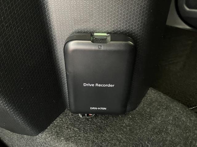 タントＸ　スマートパノラマパーキングパックワンオーナー　純正ナビ　純正ドライブレコーダー　パノラマモニター　両側パワースライドドア　運転席・助手席シートヒーター　スマアシ　ＬＥＤヘッドランプ　オートライト　スマートキー（香川県）の中古車