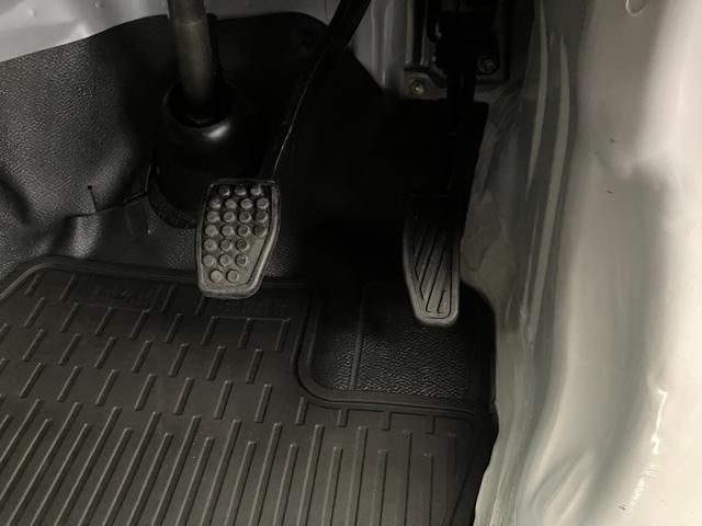 ハイゼットカーゴＤＸワンオーナー　両側スライドドア　ＡＭ／ＦＭラジオ　キーレスエントリー　スマアシ　ハロゲンヘッドライト　オートライト　オートマチックハイビーム　ラバーマット　バイザー　取扱説明書　メンテナンスノート（香川県）の中古車