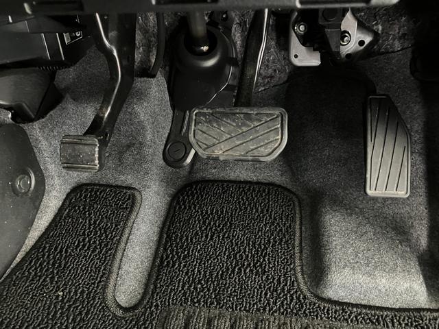 スペーシアカスタムハイブリッドＸＳターボワンオーナー　ターボ　４ＷＤ　純正ナビ　パノラマモニター　アダプティブクルーズコントロール　両側パワースライドドア　運転席・助手席シートヒーター　純正１５インチアルミホイール　スマートキー（香川県）の中古車