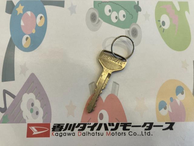 ハイゼットトラックエアコン・パワステ　スペシャルワンオーナー　ＭＴ　ハロゲンヘッドライト　ＡＭ／ＦＭラジオ　エアコン　ラバーマット　バイザー　取扱説明書　メンテナンスノート（香川県）の中古車