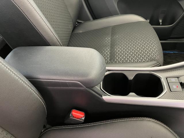 ロッキープレミアムＧ　ＨＥＶワンオーナー　パノラマモニター対応カメラ　アダプティブクルーズコントロール　運転席・助手席シートヒーター　純正１７インチアルミホイール　電動パーキングブレーキ　オートブレーキホールド　スマアシ（香川県）の中古車