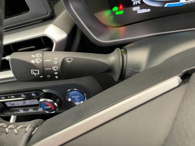ロッキープレミアムＧ　ＨＥＶワンオーナー　パノラマモニター対応カメラ　アダプティブクルーズコントロール　運転席・助手席シートヒーター　純正１７インチアルミホイール　電動パーキングブレーキ　オートブレーキホールド　スマアシ（香川県）の中古車