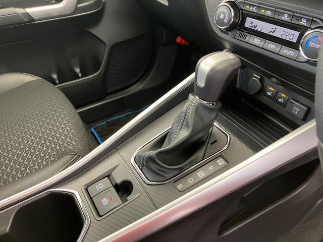 ロッキープレミアムＧ　ＨＥＶワンオーナー　パノラマモニター対応カメラ　アダプティブクルーズコントロール　運転席・助手席シートヒーター　純正１７インチアルミホイール　電動パーキングブレーキ　オートブレーキホールド　スマアシ（香川県）の中古車
