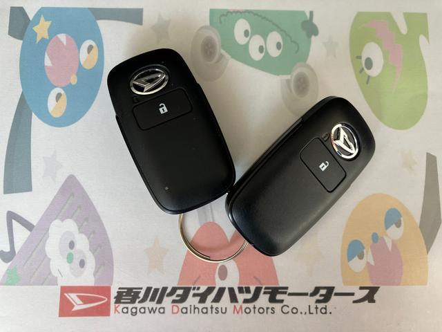 ロッキープレミアムＧ　ＨＥＶワンオーナー　パノラマモニター対応カメラ　アダプティブクルーズコントロール　運転席・助手席シートヒーター　純正１７インチアルミホイール　電動パーキングブレーキ　オートブレーキホールド　スマアシ（香川県）の中古車