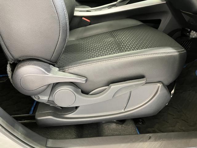 ロッキープレミアムＧ　ＨＥＶワンオーナー　パノラマモニター対応カメラ　アダプティブクルーズコントロール　運転席・助手席シートヒーター　純正１７インチアルミホイール　電動パーキングブレーキ　オートブレーキホールド　スマアシ（香川県）の中古車