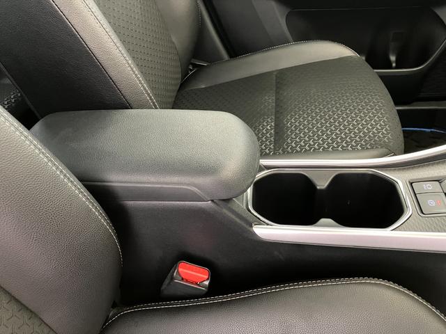 ロッキープレミアムＧ　ＨＥＶワンオーナー　パノラマモニター対応カメラ　アダプティブクルーズコントロール　運転席・助手席シートヒーター　純正１７インチアルミホイール　電動パーキングブレーキ　オートブレーキホールド　スマアシ（香川県）の中古車