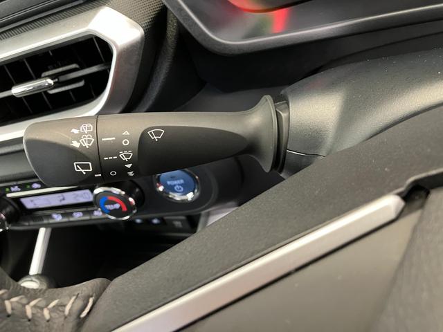 ロッキープレミアムＧ　ＨＥＶワンオーナー　パノラマモニター対応カメラ　アダプティブクルーズコントロール　運転席・助手席シートヒーター　純正１７インチアルミホイール　電動パーキングブレーキ　オートブレーキホールド　スマアシ（香川県）の中古車