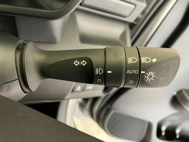 ロッキープレミアムＧ　ＨＥＶワンオーナー　パノラマモニター対応カメラ　アダプティブクルーズコントロール　運転席・助手席シートヒーター　純正１７インチアルミホイール　電動パーキングブレーキ　オートブレーキホールド　スマアシ（香川県）の中古車