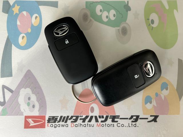 ロッキープレミアムＧ　ＨＥＶワンオーナー　パノラマモニター対応カメラ　アダプティブクルーズコントロール　運転席・助手席シートヒーター　純正１７インチアルミホイール　電動パーキングブレーキ　オートブレーキホールド　スマアシ（香川県）の中古車